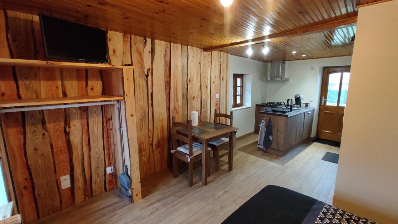 Studio Chaleureux Dans Les Monts Du Forez Verrieres-en-Forez Zewnętrze zdjęcie